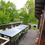 Au Nid D'houyet Сasa de vacaciones *